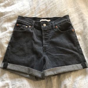 Black Levi’s wedgie shorts